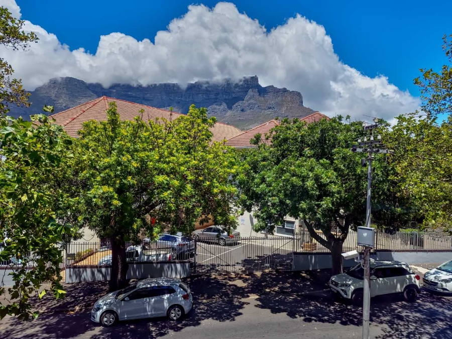 To Let 2 Bedroom Property for Rent in Tamboerskloof Western Cape
